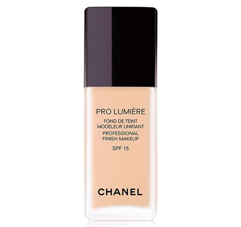 CHANEL PRO LUMIÈRE Professional Finish Makeup SPF 15